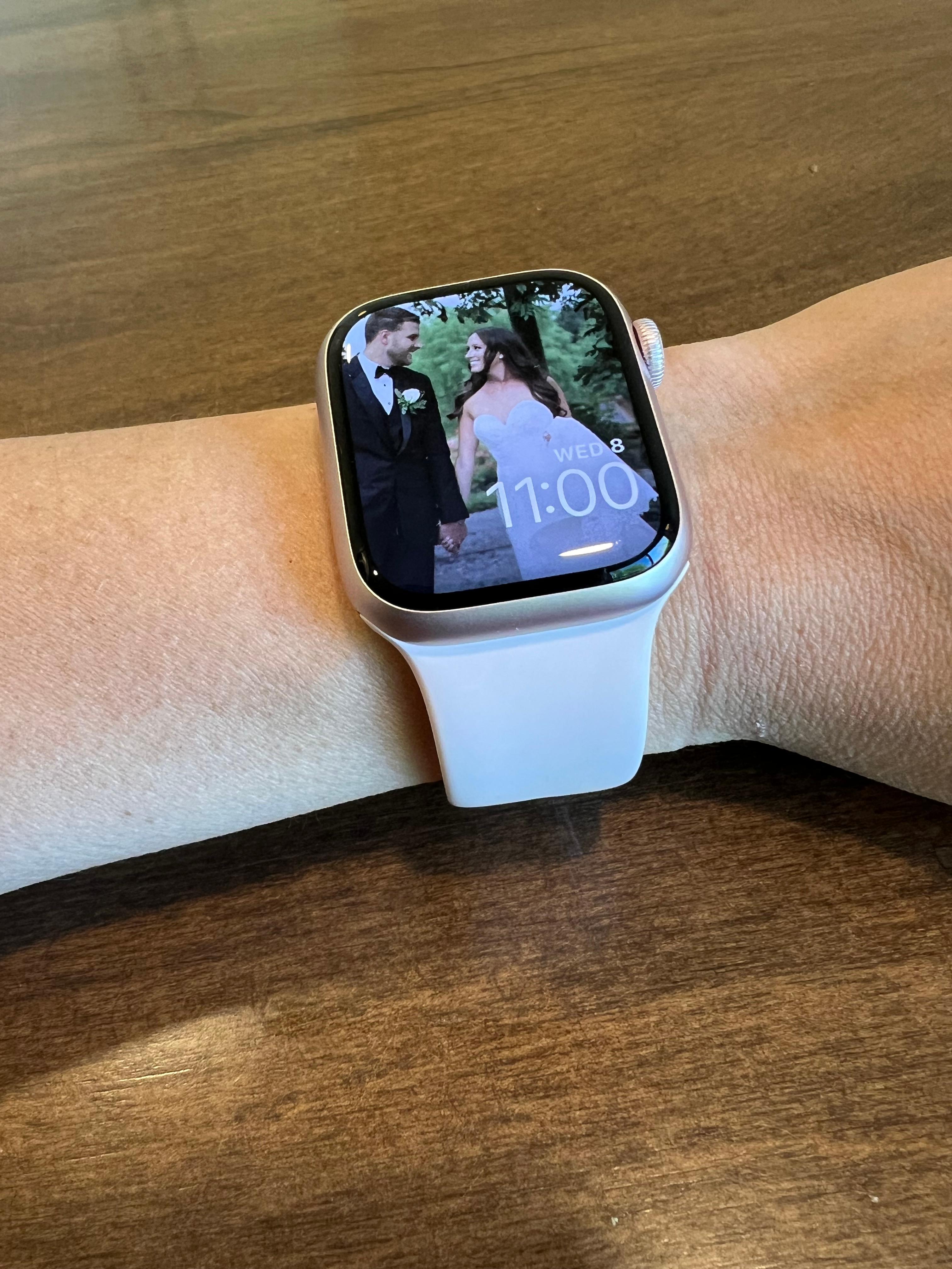 Apple Watch - 美品‼️Apple Watch Series 4 40mm Apple Watch Series 4 40mm 44mm GPS + WiFi + Cellular Pink